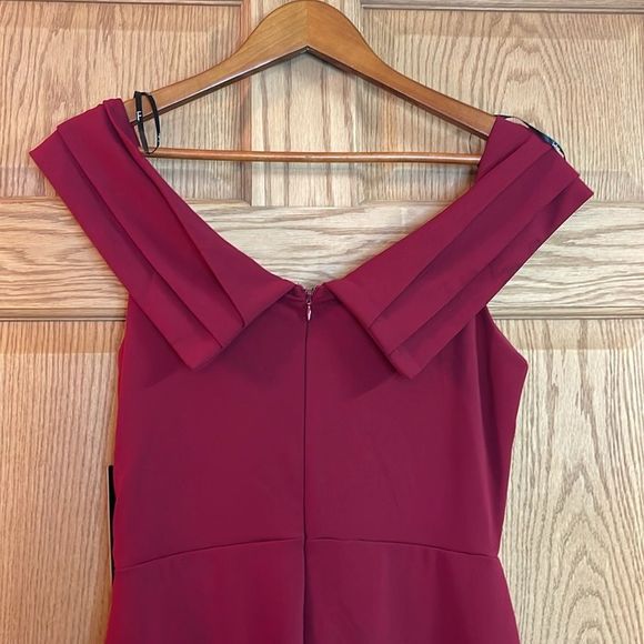 LULU'S Stand Tall Off Shoulder Jumpsuit *NEW* - Picture 7 of 11